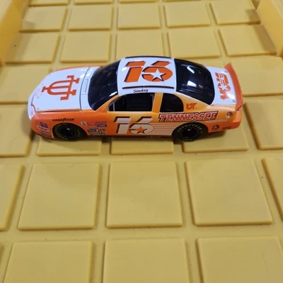 TENNESSEE VOLUNTARIOS NASCAR 1996 CHEVY MONTE CARLO 1/24 DIECAST VOLS REVELL Sh Foto 1 de 4