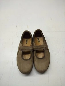 Earth Origins Suede Slip On Shoe Khaki Brown Size 7D - Picture 1 of 5