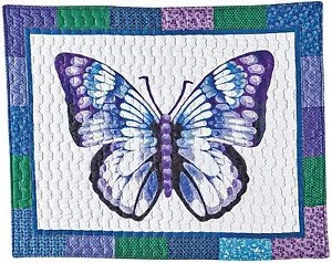 Finta cuscino patchwork stampa farfalla blu e lavanda - Foto 1 di 2