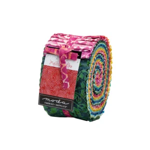 Moda Fabric Malibu Batiks Jelly Roll. 40 strips of 2.5 inches - Picture 1 of 11