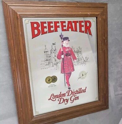Letrero publicitario de pared con espejo de ginebra seca Beefeater enmarcado vintage Foto 1 de 4