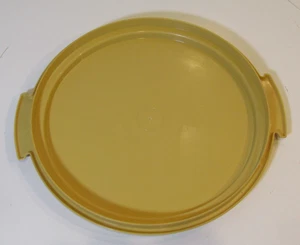 Vintage Tupperware Cake Keeper Replacement Bottom 684-1 Harvest Gold T233 - Picture 1 of 4