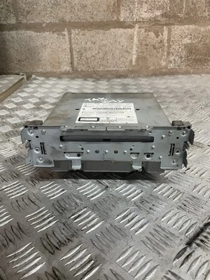 MERCEDES C CLASS RADIO W204 C220 CDI AMG COUPE RADIO Head Unit A2049003609 2011 - Image 1 of 4