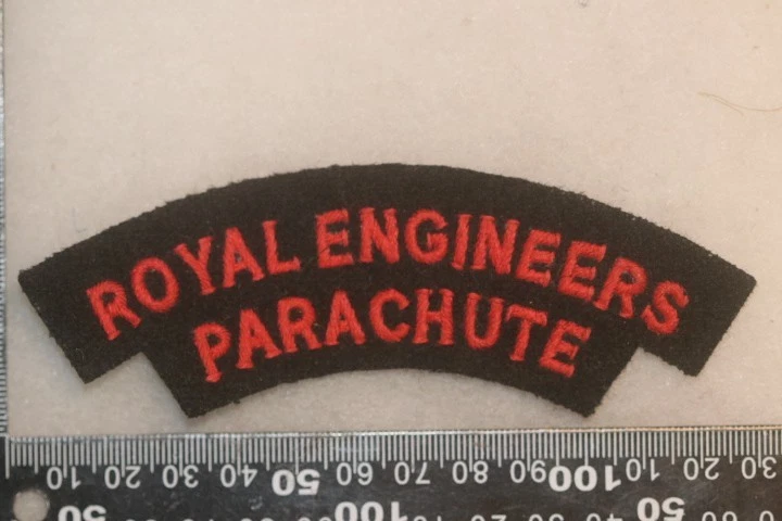 WW2 BRITISH ARMY ROYAL ENGINEERS PARACHUTE SHOULDER TITLE AIRBORNE - Image 1 of 1
