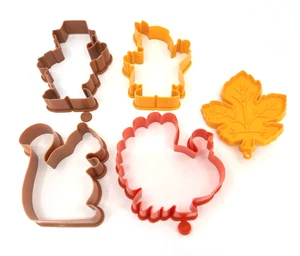 Hallmark VTG Cookie Cutter Fall Autumn Holiday Thanksgiving 5 pc Set - Picture 1 of 5