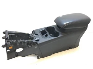 GENUINE FORD FOCUS MK3 CENTRE CONSOLE WITH ARMREST SD05261024726 2011-2018 - Picture 1 of 11