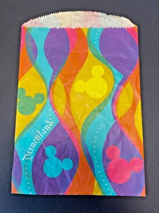 Vintage Disneyland Paper Souvenir Gift Bag Beautiful Colors - Picture 1 of 4