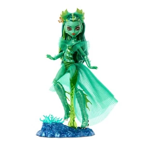 Monster High Skullector Series Creature From The Black Lagoon Puppe in der Hand - Bild 1 von 12