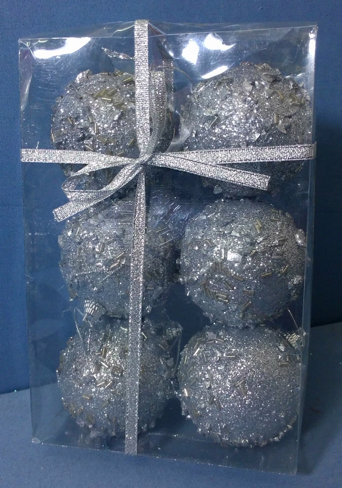 PALLINE NATALE PALLE ARGENTO DECO' 12 Pz Diam cm 7 Stock Albero  - Immagine 1 di 1