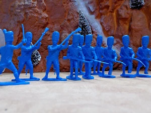 10 unpainted AirFix reissue French Old Guard 1/32nd Free Shippin( Dec. Listing) - Picture 1 of 13