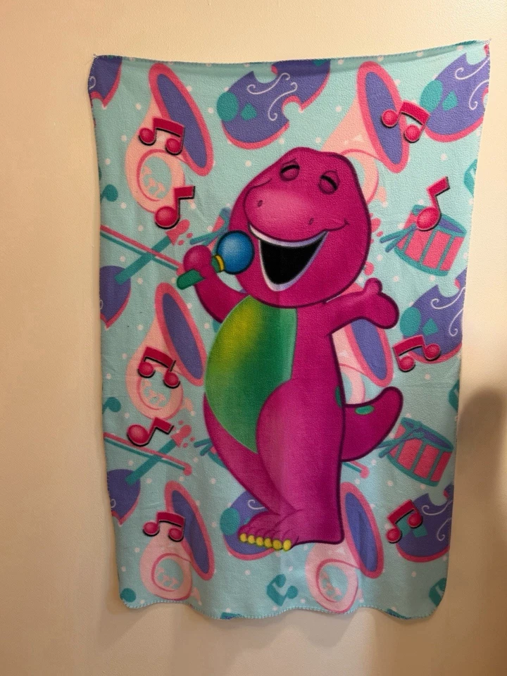 Винтажное музыкальное флисовое одеяло Barney Y2K - Изображение 1 из 4