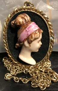 Vintage Capo de Monte Lady Kopf Kamee Stil Halskette goldfarben - Bild 1 von 3