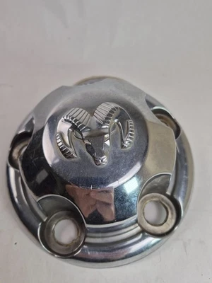 Dodge Ram 1500 1994-2003 tapa central usada desgaste normal cromada Foto 1 de 4
