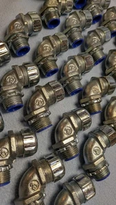 (25) T&B 5351 3/8" flüssigkeitsdichter flexibler 90 Grad Winkel Rohrverbinder NOS - Bild 1 von 4