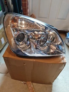 KIA CARENS MK2 2007 FACELIFT OS Fahrerseite Frontlicht Scheinwerfer Headlamp  - Bild 1 von 10