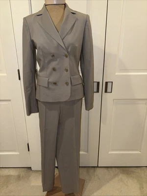 Adrienne Vittadini gray Wool 2 piece pants Jacket sz 6 pants sz 8 Slovakia - Image 1 of 4