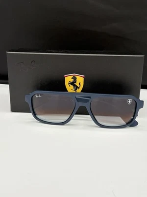 Gafas de sol Ray-Ban RB4414M Scuderia Ferrari - Marco azul/Lentes grises degradadas  Foto 1 de 4