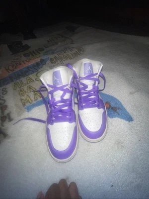 Nike Boys Air Jordan 1 Mid DQ8423-511 Purple Basketball Shoes Sneakers Size 6.5Y - Image 1 of 3
