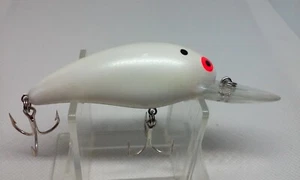 Vintage BOMBER Model A 7A Pearl White 2 1/2" Crankbait 1/2oz fishing lure - Picture 1 of 7