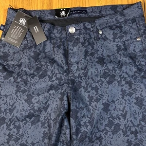 Rock & Republic NWT Womens Pants 16W Stretch Black Flowers Straight Boot Cut - Picture 1 of 8