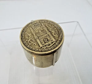 Vintage Pocket Brass Sovereign Holder Real Coin India-Princely States HYDERABAD - Picture 1 of 13