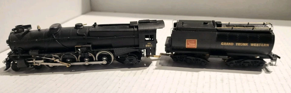 Bowser HO Scale M1 4-8-2 Steam Locomotive Grand Trunk Western #6401 - Image 1 of 4