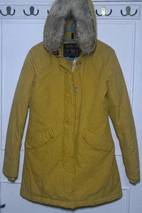 Abrigo Parka Woolrich Arctic Plumón Amarillo Pequeño - Imagen 1 de 14