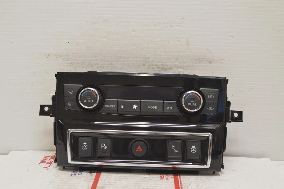 2016-2024 Nissan Titan Climate Control Unit Heater Ac Temperature Hvac CI69#017 - Image 1 of 3