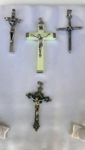 Konvolut vier verschiedene Kreuze Kruzifixe   - Bild 1 von 14