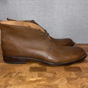 FRYE - 3487444 - PHILLIP - Men's Chukka Boots - COGNAC Brown Leather - Size 10 - Picture 1 of 6