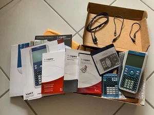 TI-nspire Math & Sci Graphing Calculator + TI-84 Plus Keypad Cables Software - Picture 1 of 9