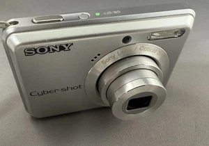 Sony Cybershot DSC-S930 10.1MP 3x optische Digitalkamera funktioniert schneller Versand - Bild 1 von 7