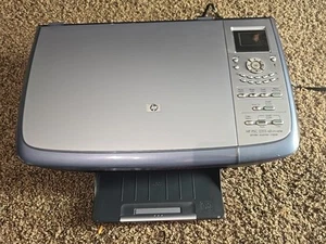 HP PSC 2355 All-in-One Tintenstrahldrucker ohne schwarze Tinte. Mit Originalkarton - Bild 1 von 13