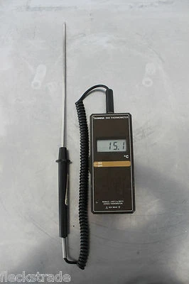 OMEGA 866 THERMOMETER w/ COLE PARMER 93824-00 PROBE - Image 1 of 4