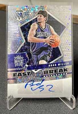 Mosaico Brad Miller Fast Break Silver Disco Auto Sacramento Kings 2021-22 Foto 1 de 2