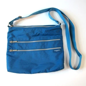 Baggallini Blue Slim Crossbody Handbag Double Zipper Pockets NICE!! - Picture 1 of 7