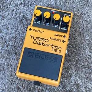 Boss DS-2 Turbo Verzerrung Gitarren-Effektpedal - gebraucht - Versand aus Japan - Bild 1 von 5