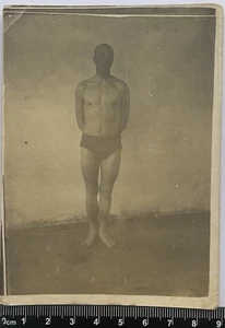 Shirtless Guys Trunks Bulge Muscle Affectionate Men Gay Int Old Photo #4933 - Picture 1 of 3