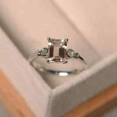 Anillo de compromiso de diamantes morganita natural esmeralda de 2,50 quilates tamaño oro blanco de 14 quilates Foto 1 de 4