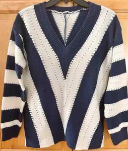 ATTRACTIVE 'V- NECK' SWEATER / SIZE  SMALL / NAVY & WHITE /  PERFECT CONDITION! - Picture 1 of 2