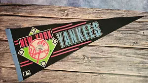 PENNANT VINTAGE NEW YORK YANKEES - ANNI '90 - NERO - Foto 1 di 2