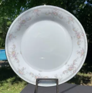 Noritake Veranda Platinum Trim 3015 Dinner Plate Retired 10.5 Inch White Floral - Picture 1 of 3