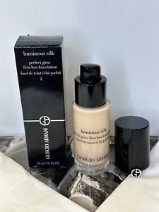 Neu im Karton Giorgio Armani ~ 2.0 fair ~ leuchtende Seidenstiftung 18ml - Bild 1 von 6