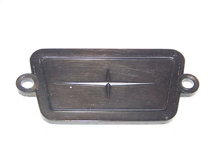 Desoto 1960 tablero centro emblema de plástico OEM Firedome Fireflite - Imagen 1 de 2