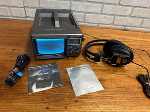 Vtg Bentley Portable 5-Inch B & W Television TV Model No. 1000A w/ Headphones - Picture 1 of 5