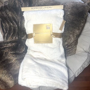 Adrienne Landau Ultra Thick & Plush Luxury Throw Blanket in Ivory/Snow 60" x 70"