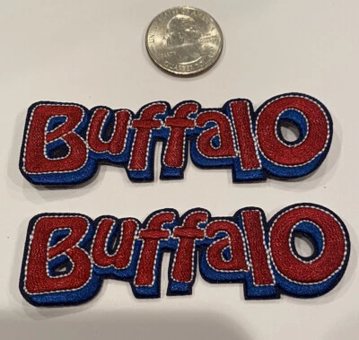 2- PLANCHA “BÚFALO” EN PARCHES BORDADOS-ROJO/AZUL Contorno 3.5”x 1” ¡HERMOSO!! Foto 1 de 3