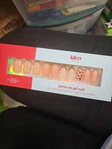 Kleo Kolor Press On Gelnägel Hot To Go Neu im Karton - Bild 1 von 6