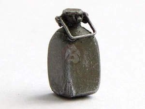 Plus Model 1/35 German Wehrmacht 10 Liter Water Canister WWII (6 cans) EL014 - Picture 1 of 1