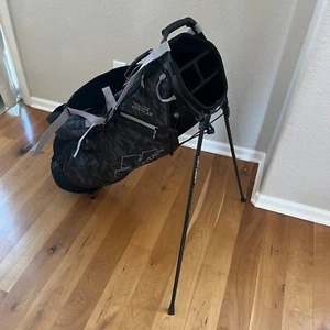 NEW Sun Mountain 3.5 LS Stand Golf Bag Lightweight Black Grey CAMO - Picture 1 of 11